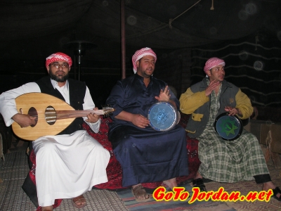 Музыканты в лагере бедуинов
