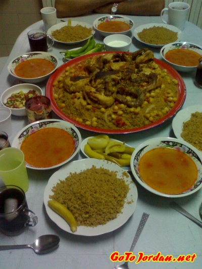 Праздничный семейный ужин по-иордански